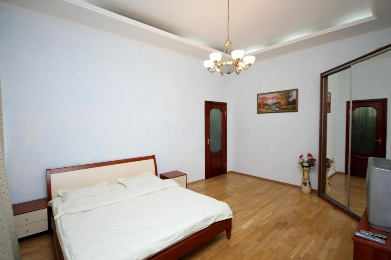 Real Home Apartments In Kiev Center Esterno foto