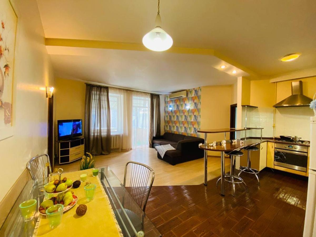 Real Home Apartments In Kiev Center Esterno foto