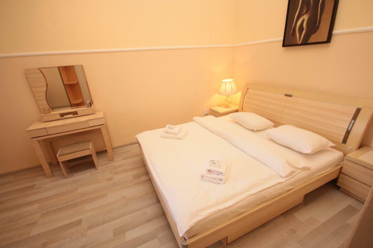 Real Home Apartments In Kiev Center Esterno foto